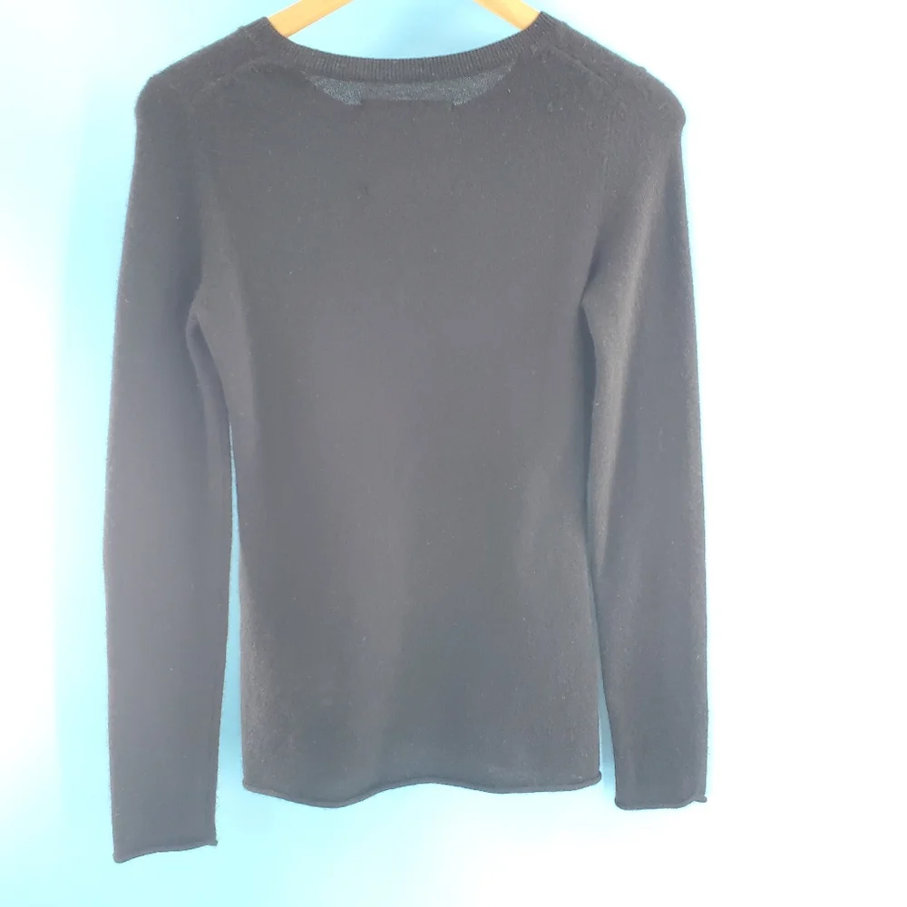 Old Navy black cashmere sweater - Picture 11 of 13